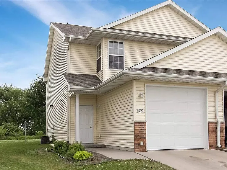 73 Primrose Ct — Photo 1
