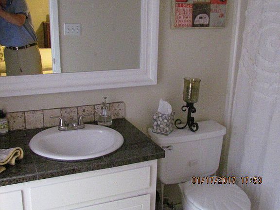 2nd image of 516 Camelot Dr