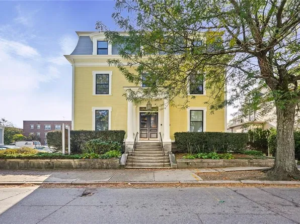 441 Angell St #2, Providence, RI 02906