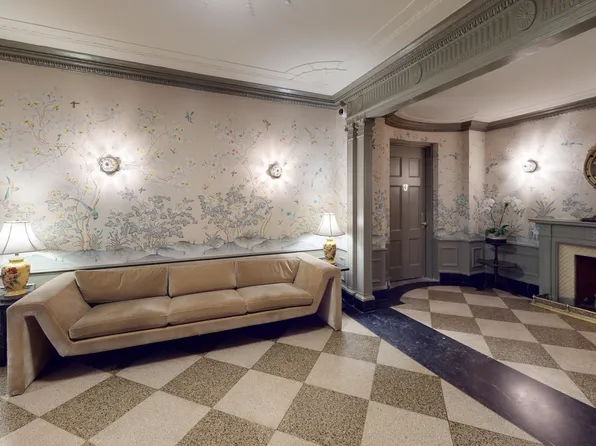 1 Christopher Street image 18 of 22