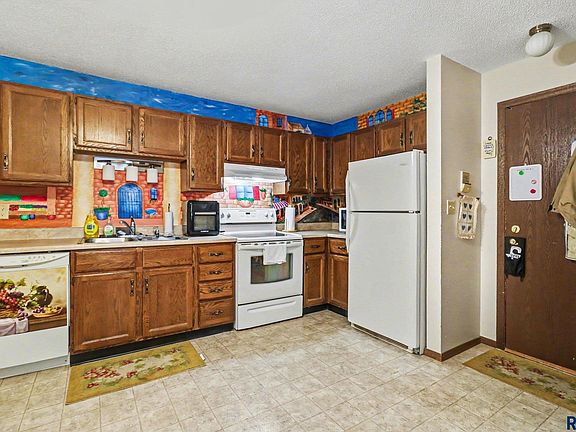 3rd image of 3704 S Terry Ave APT 103