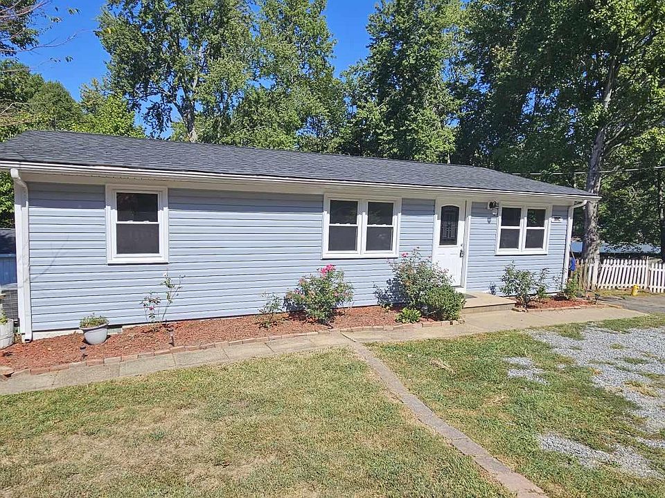 1st image of 10902 Piedmont Dr