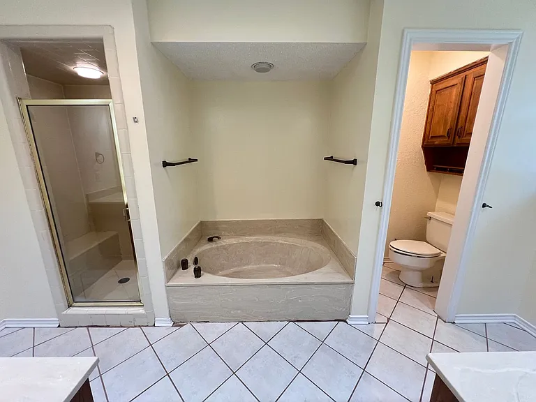 2312 Blue Cypress Dr — Photo 45