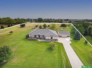 10187 S 232nd St, Gretna, NE 68028