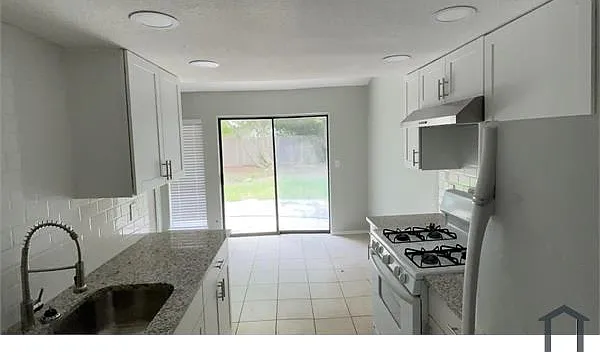 3 bed, 1353 sqft, $1,550 — Photo 3