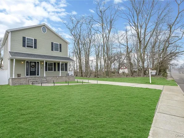 1246 Oakfield Avenue, Wantagh, NY 11793