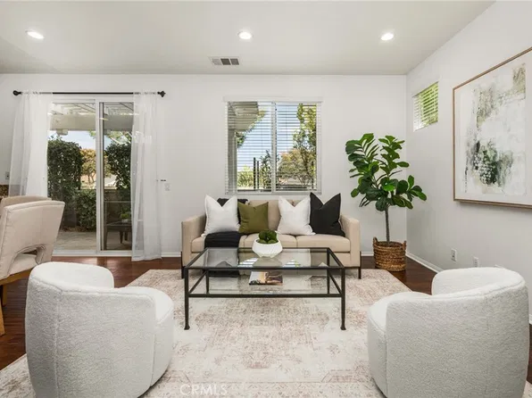 140 W Cork Tree Dr, Orange, CA 92865