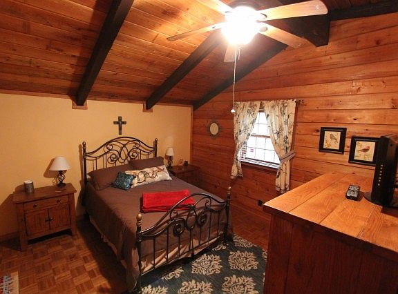 4th image of 1255 E Avenue L