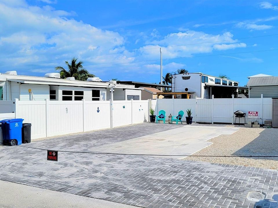 1st image of 325 Calusa St #376