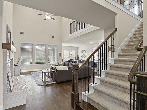 4th image of 3102 Belmont Way