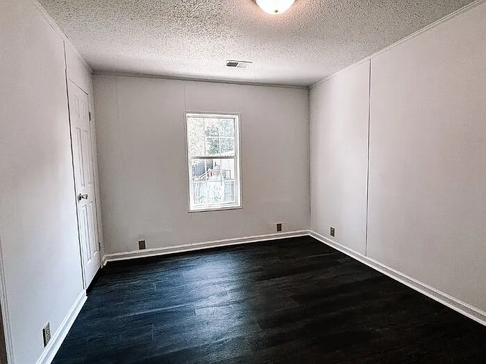 1030 Greenhill Rd — Photo 12