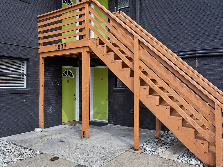 301 S Granby St #C — Photo 18