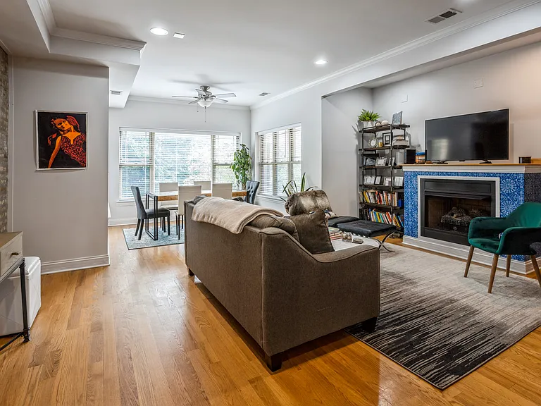4453 N Magnolia Ave #2 — Photo 2