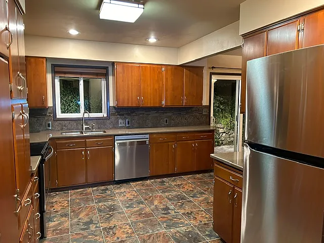260 Stagecoach Dr — Photo 5