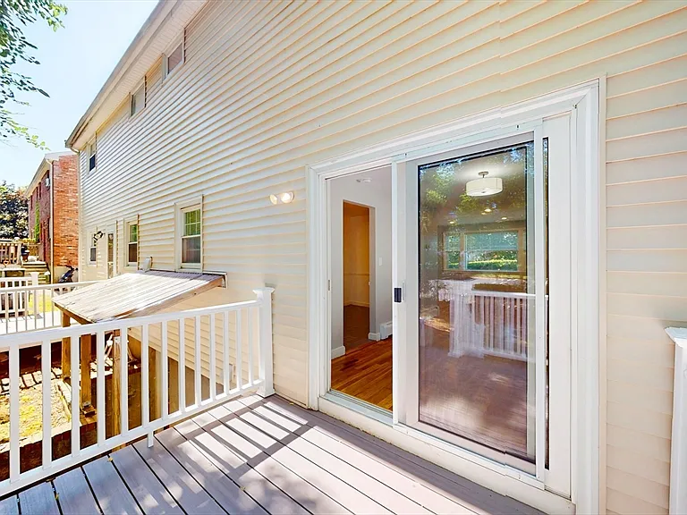 38 Nash St #38 — Photo 11