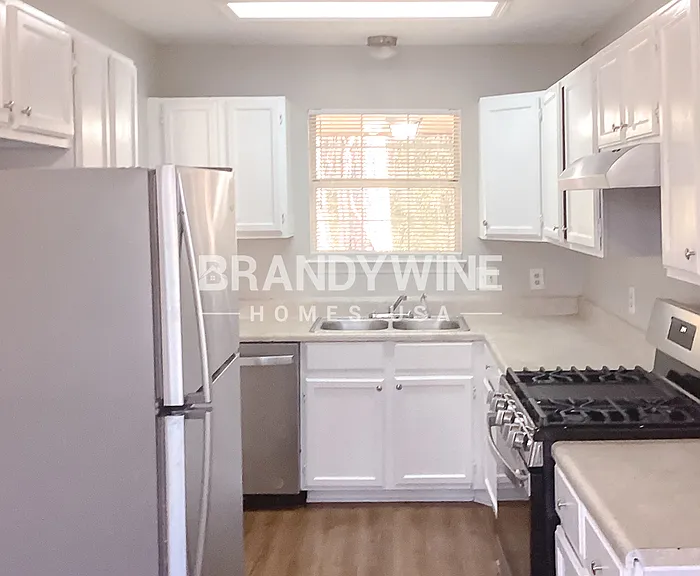 1964 Corners Cir — Photo 5
