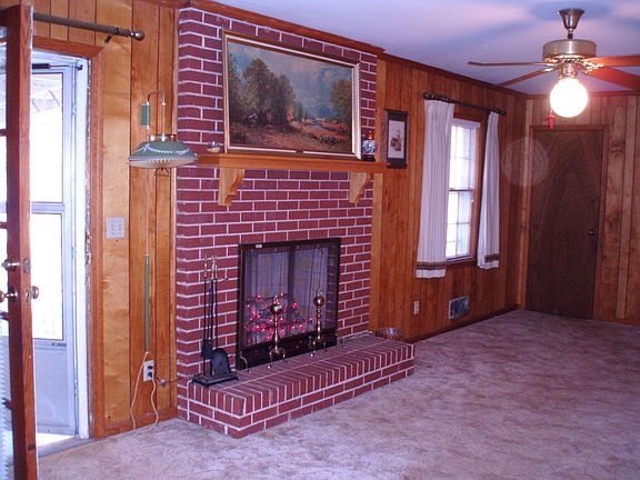 gas log fireplace