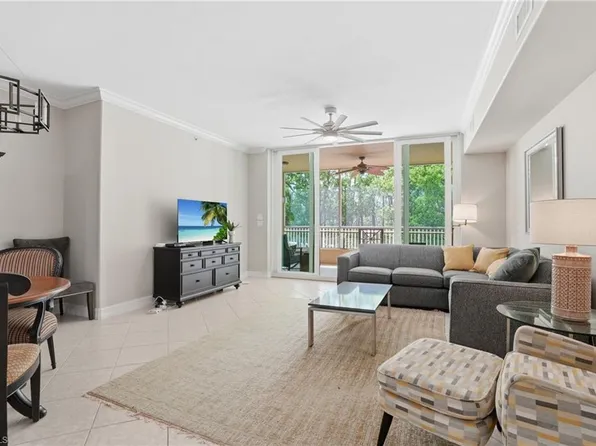 2738 Tiburon BLVD E #B104, NAPLES, FL 34109