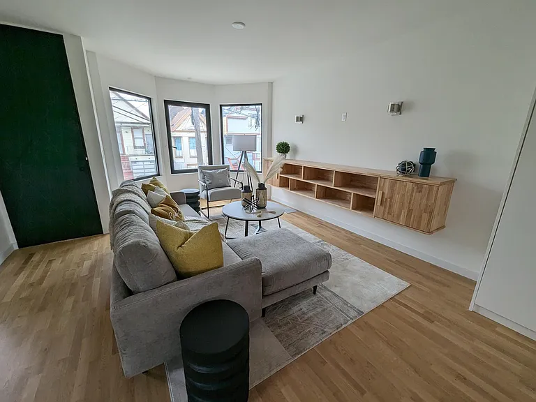 40 Francis St — Photo 17
