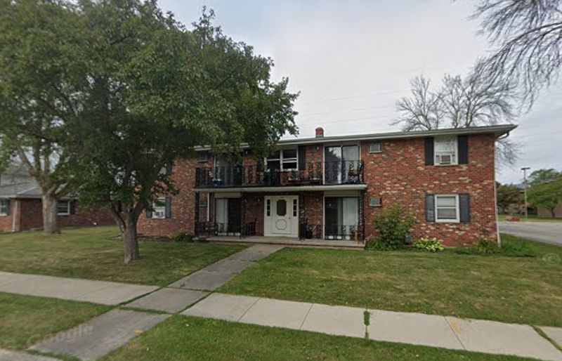 2nd image of 535 Spinnaker Ln #B