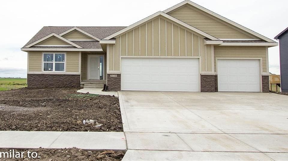 1st image of 2116 NW Reinhart Dr