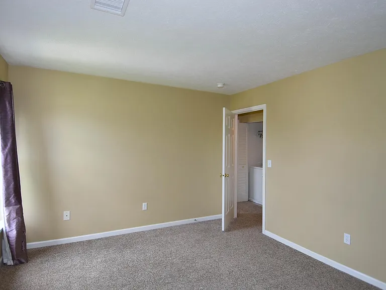 Ample natural light in all the bedrooms.