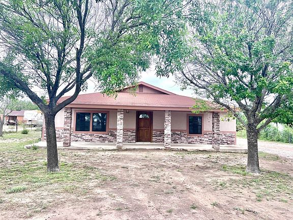 3rd image of 118 West Dr