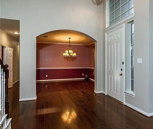 5th image of 1916 Pecan Valley Dr