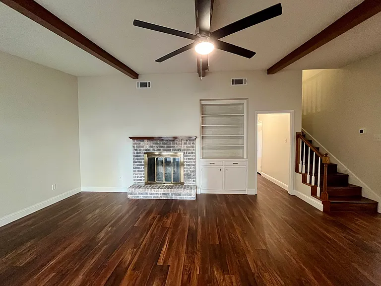 438 Georgetown St — Photo 15