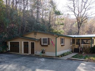 138 Cals Cove Rd, Franklin, NC 28734