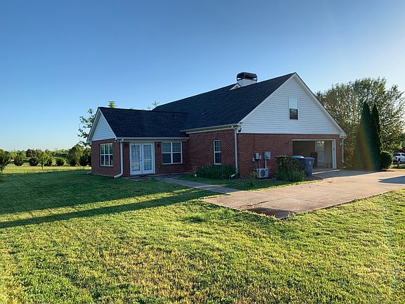 rear & side entry garage