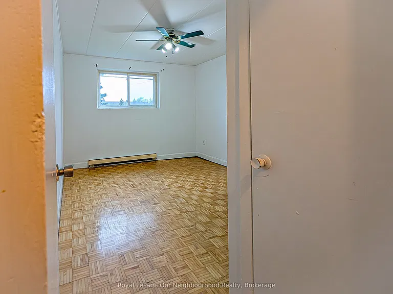 108 Victoria St W — Photo 5