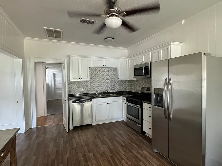 115 W Shaw St — Photo 5