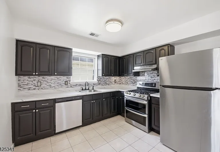 20 Wakeman Ave — Photo 7