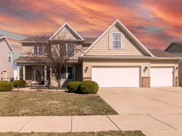 3014 Sable Oaks Rd, Bloomington, IL 61704