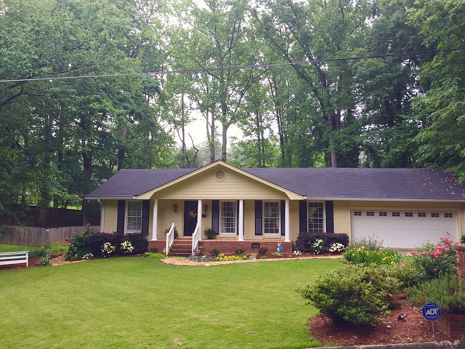 1st image of 491 Rebecca Ln SE