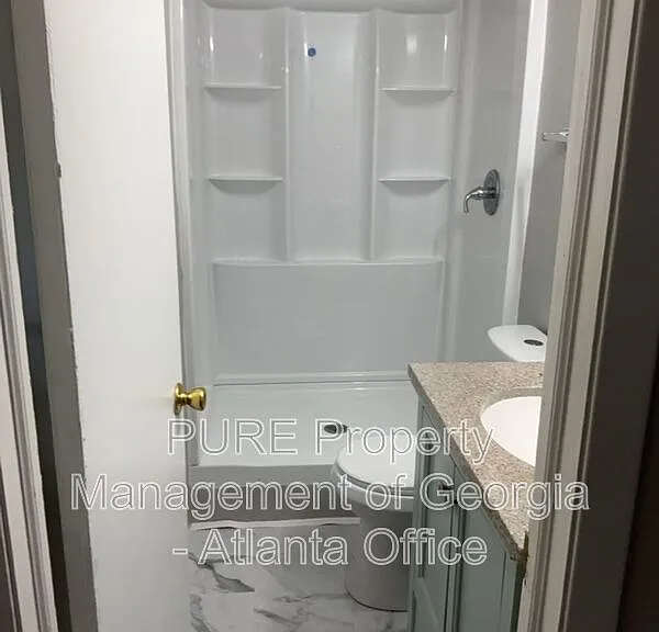 314 Sterling St — Photo 17