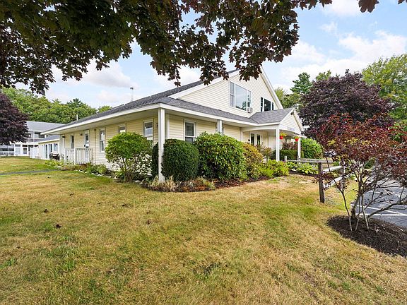 3rd image of 1762 Post Road #105