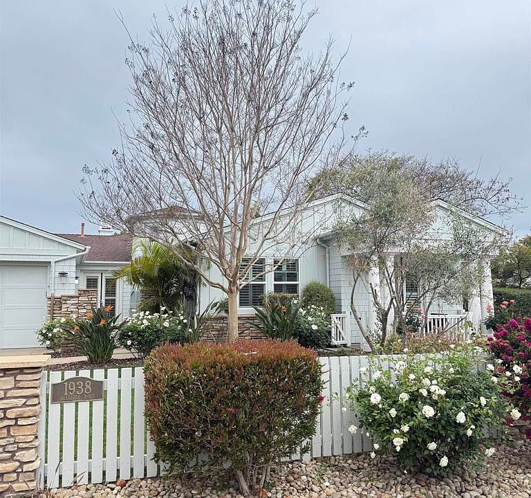 1st image of 1938 Sheridan Rd