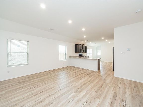3rd image of 25406 Katy Fwy