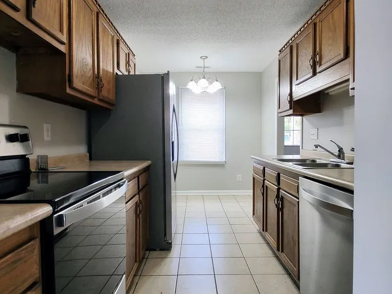 602 Sand Ridge Rd — Photo 8