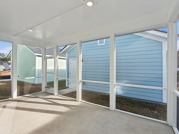 4th image of 533 Ivy Green Ln