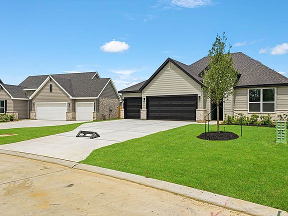 2nd image of 4613 Vernal Loop Dr