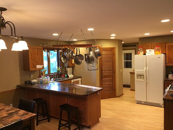 2nd image of 3268 Briar Crest Dr