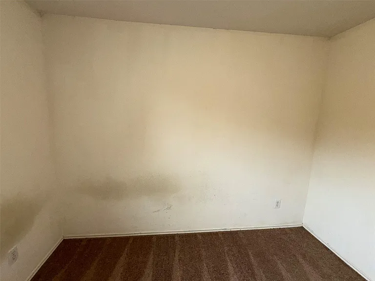 621 Dark Tree Ln — Photo 7