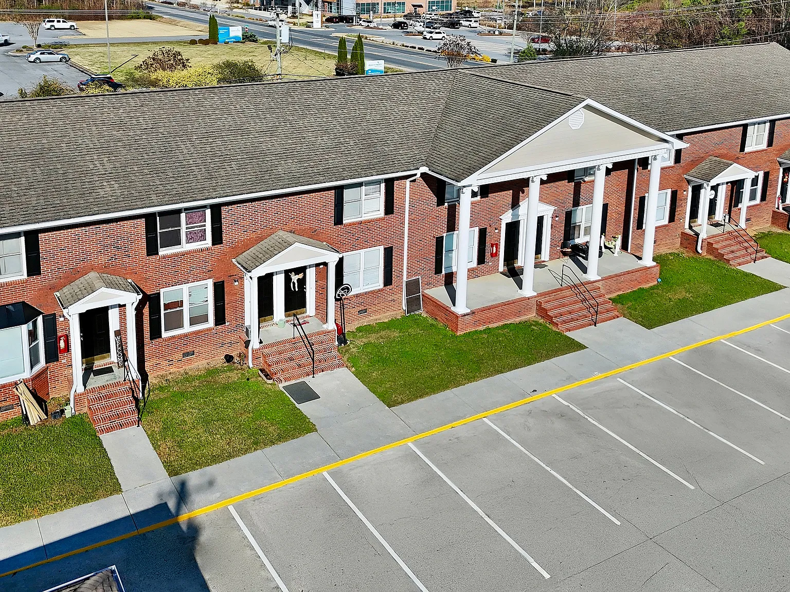 Holly Hills — Photo 2