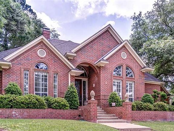 2nd image of 1109 Ashwood Dr