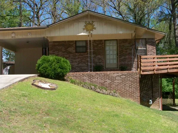 1816 Briarwood Ln SE, Cullman, AL 35055