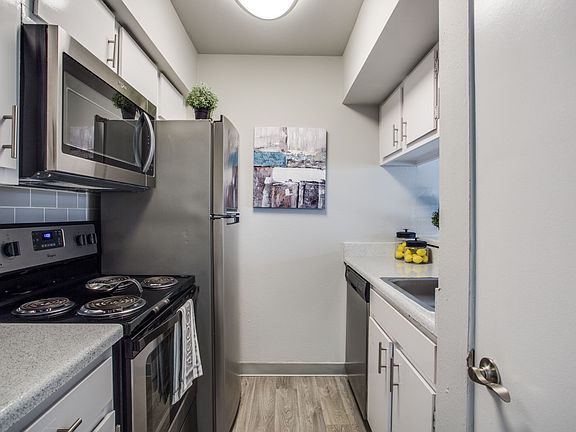 5th image of 2815 Greenridge Dr #2-124