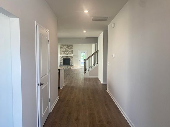 4th image of 3163 Blenheim Ct